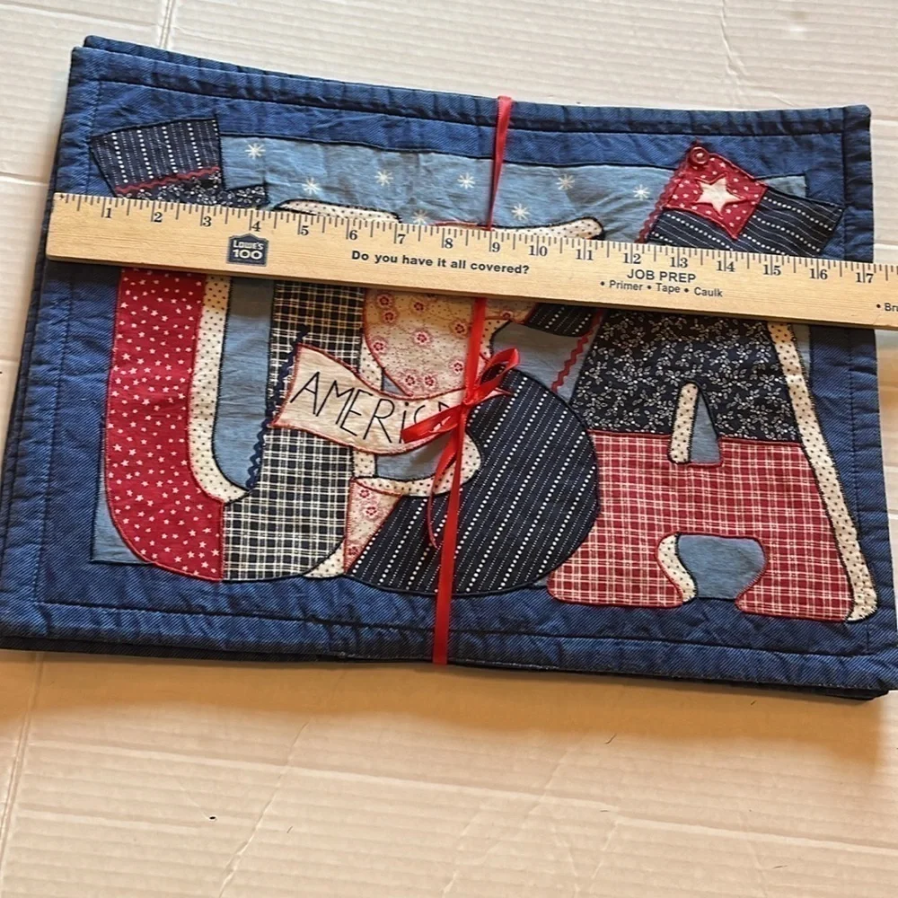 VTG-handmade in USA-USA America placemats set a four. Red white and blue.